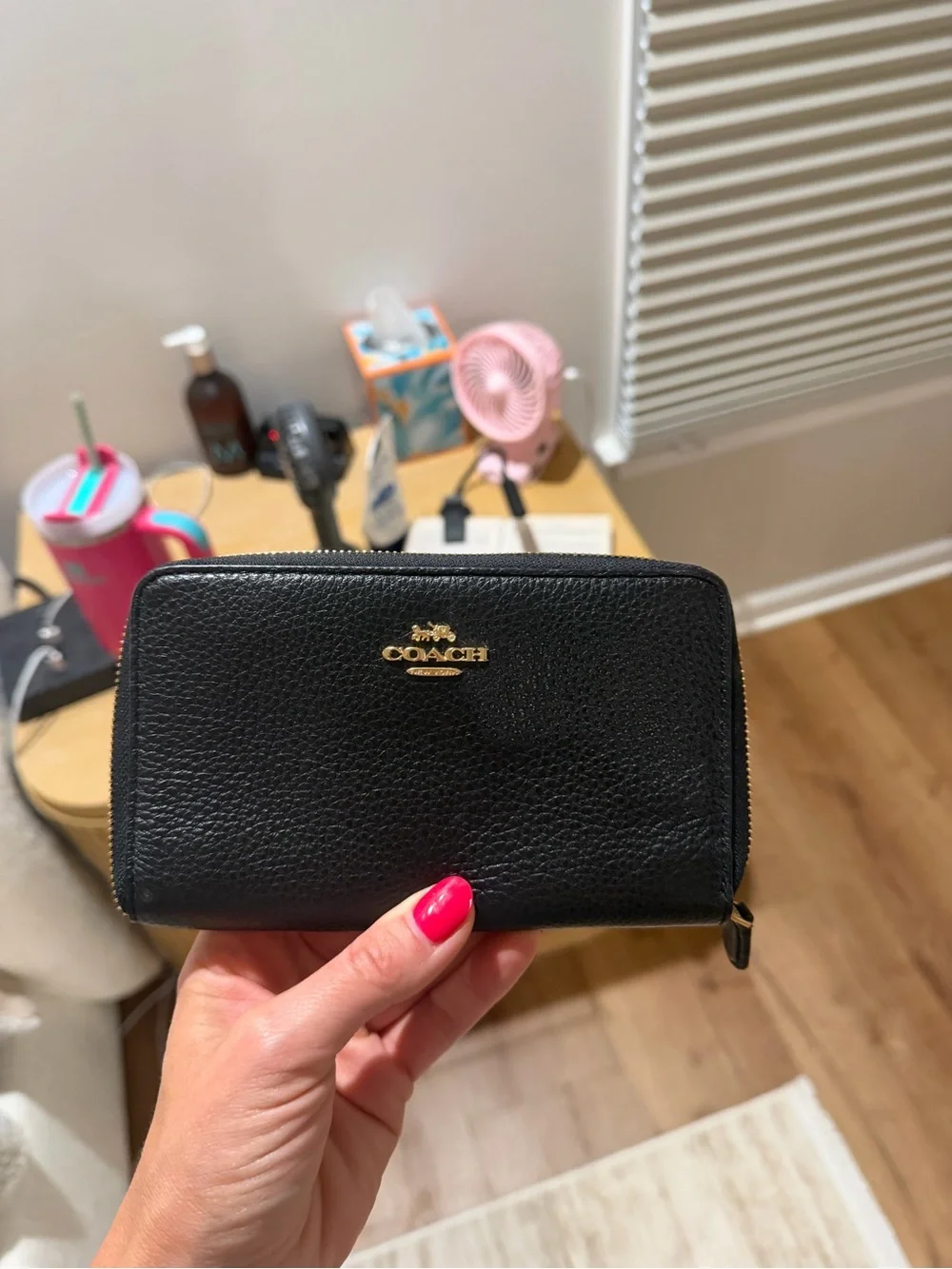 Coach Black Pebbled Leather Zip Wallet - Picture 1 of 9